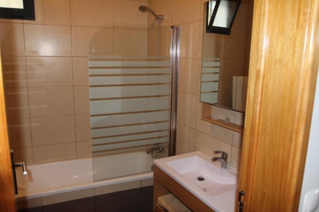 Apartamento Vista Do Mar A Ribeira Quente エクステリア 写真