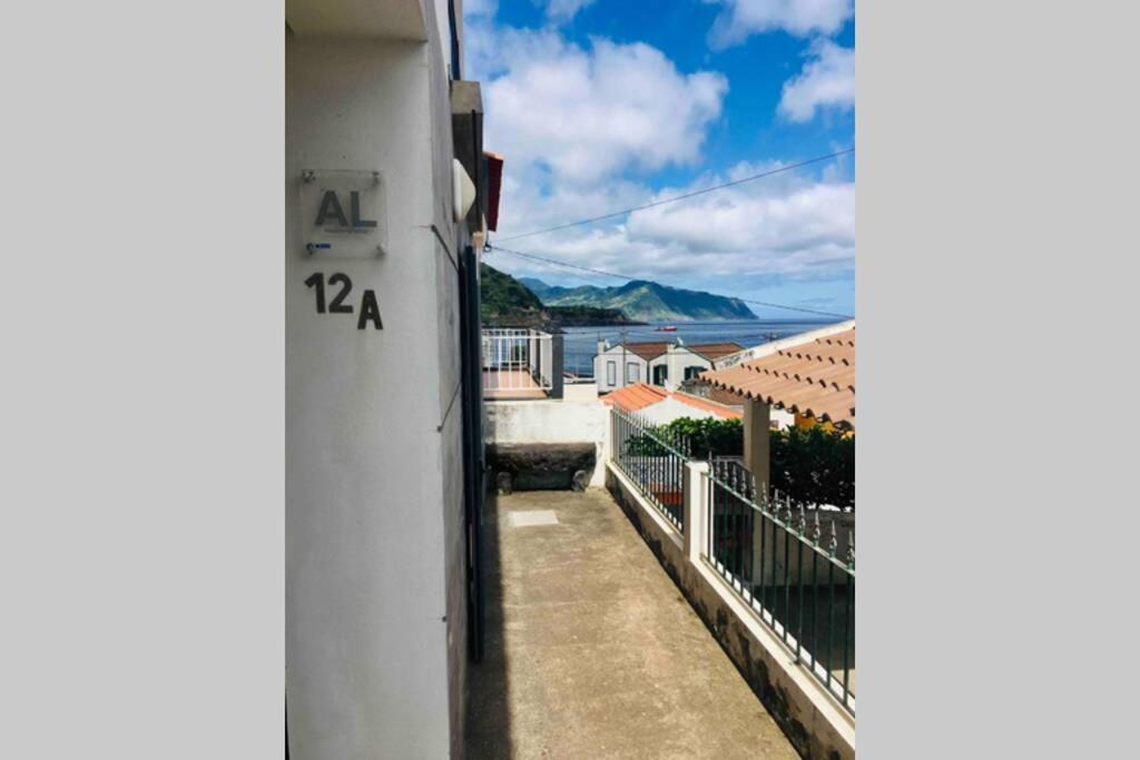 Apartamento Vista Do Mar A Ribeira Quente エクステリア 写真